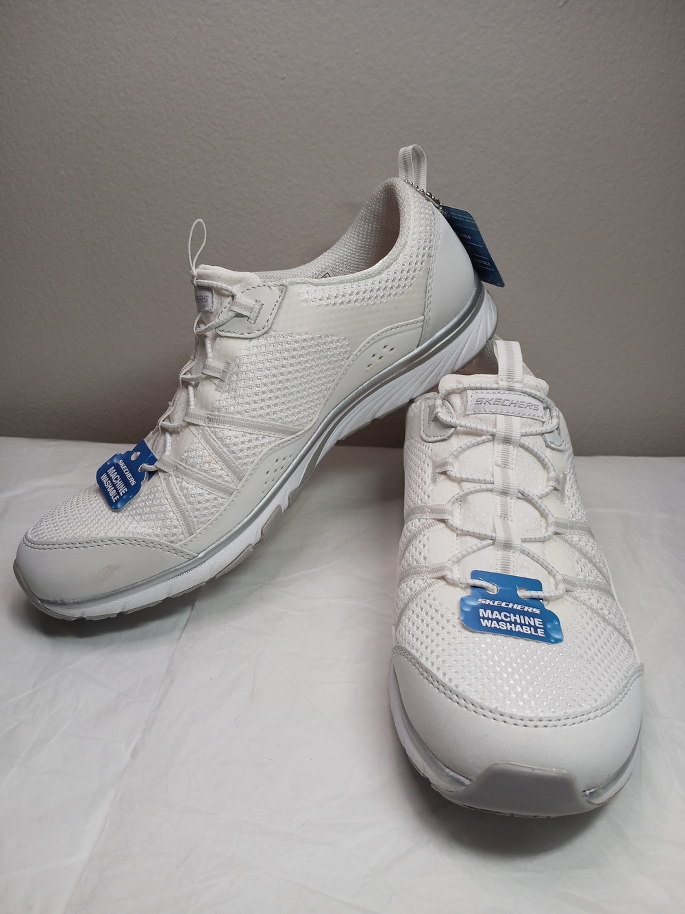 Skechers Women’s White Mesh Slip-On Lace Sneakers Machine Washable Memory Foam